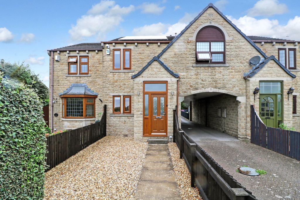 3 bed mews house for sale in Child Lane, Liversedge WF15 Zoopla