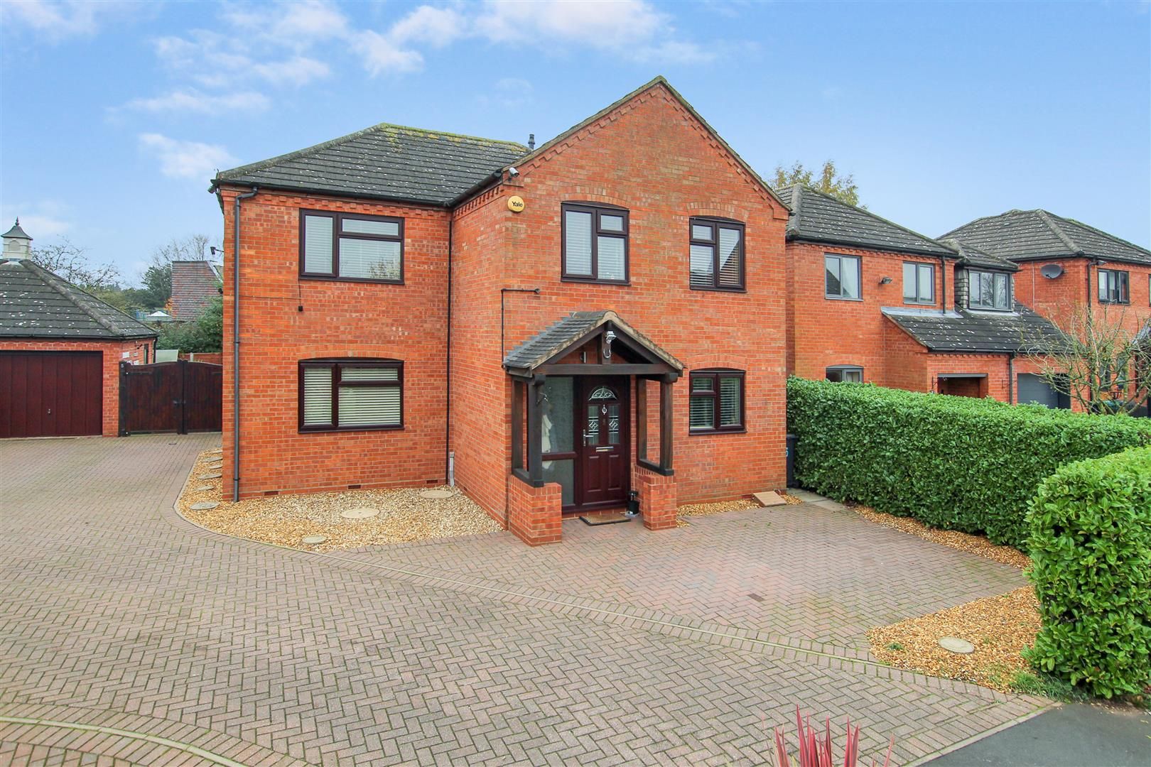 4 bed detached house for sale in Chapmans Croft, CotonInTheElms