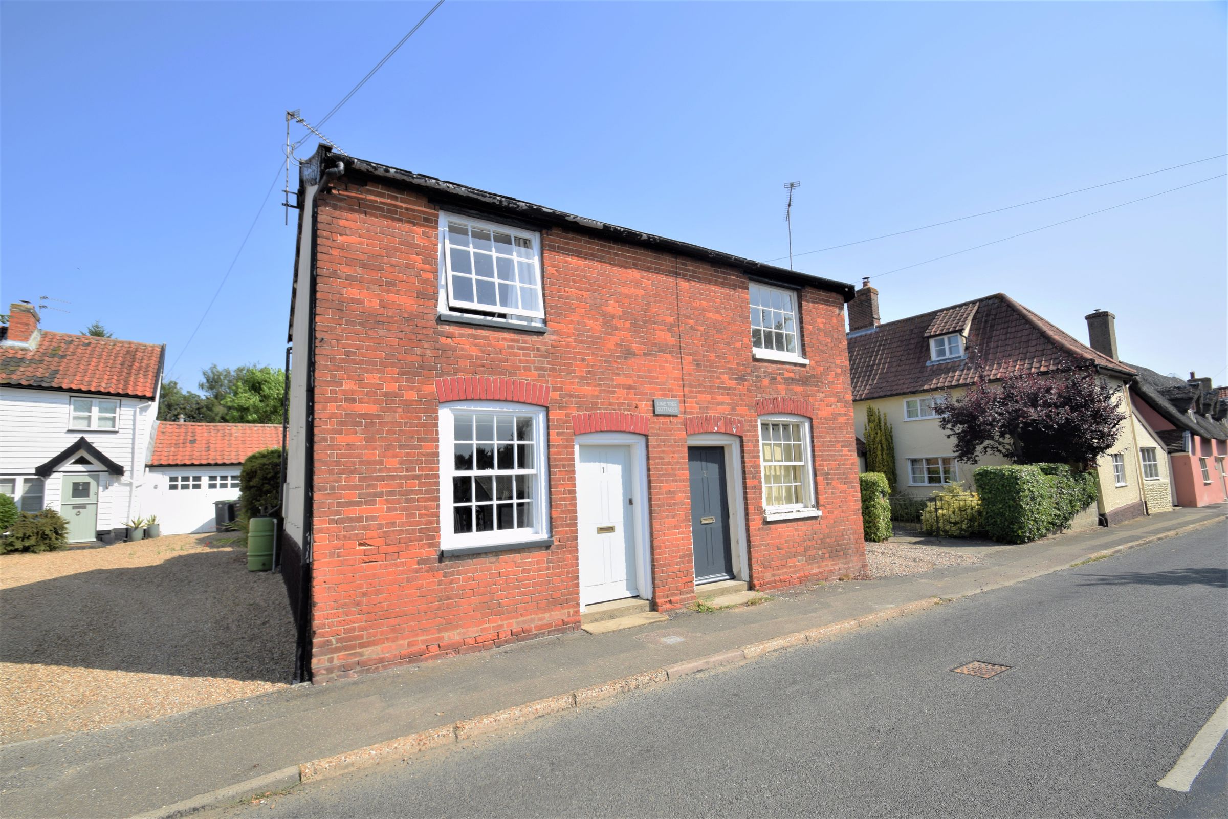 2 bed semidetached house for sale in The Street, WalshamLeWillows
