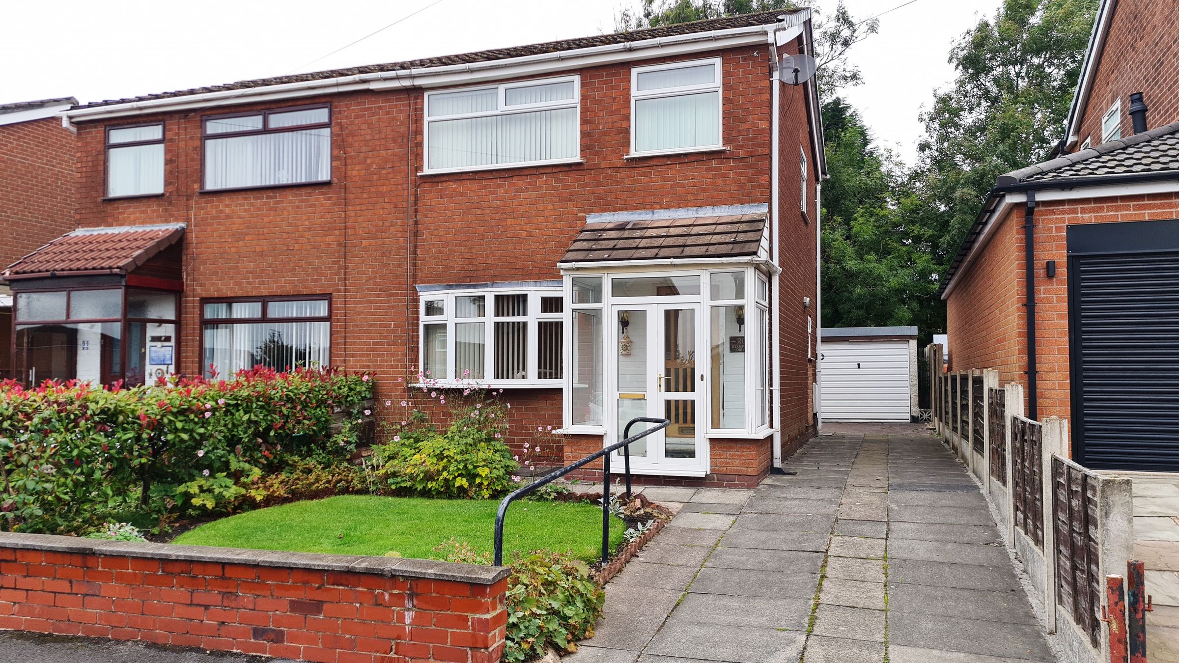 3 bed semidetached house for sale in Stamford Drive, Failsworth