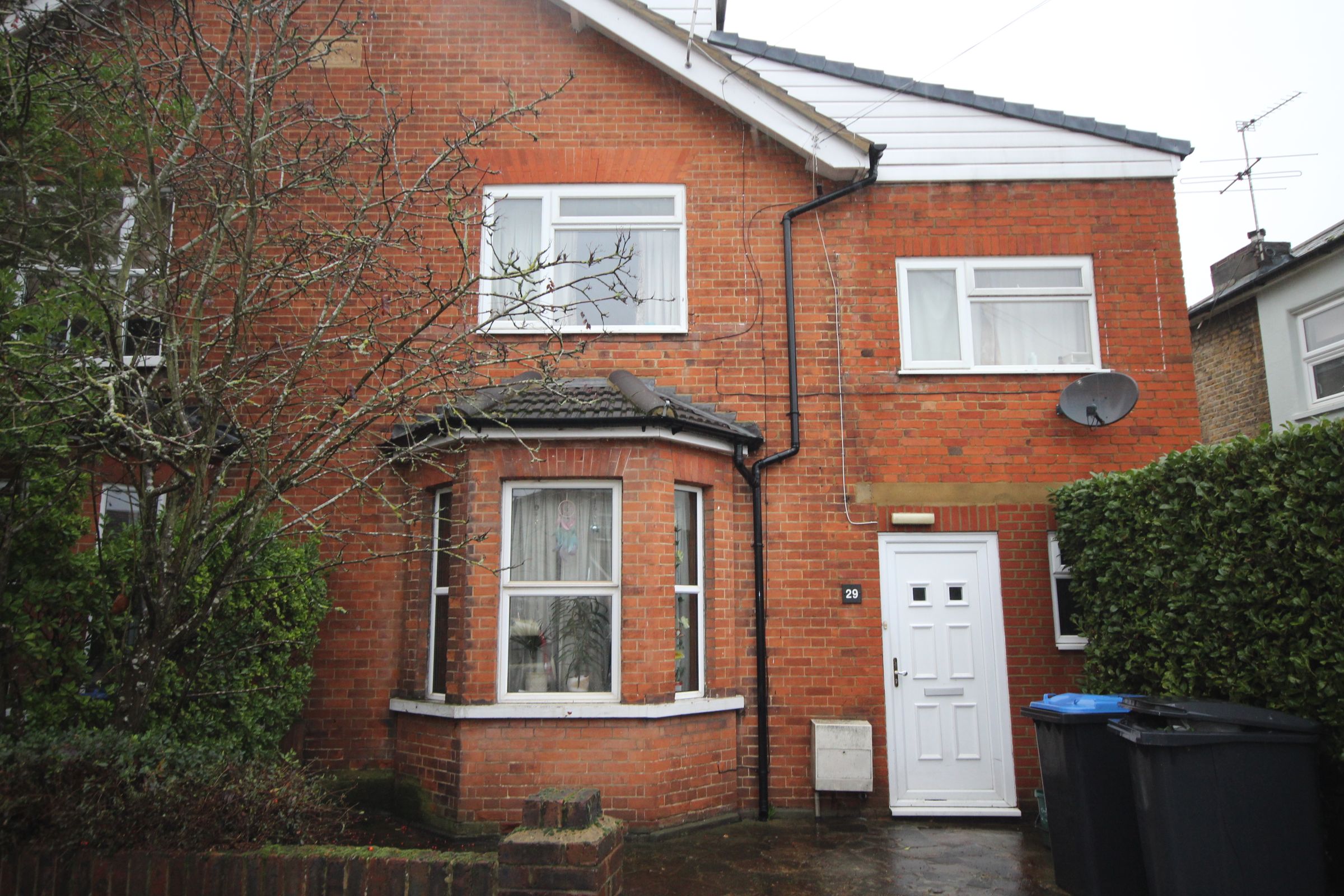 8 bed semidetached house for sale in Rusham Road, Egham TW20 Zoopla