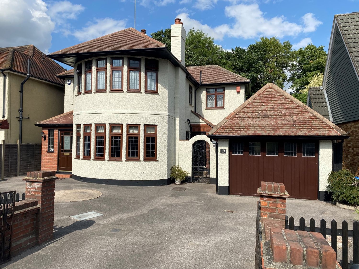 4 bed detached house for sale in Budebury Road, StainesUponThames