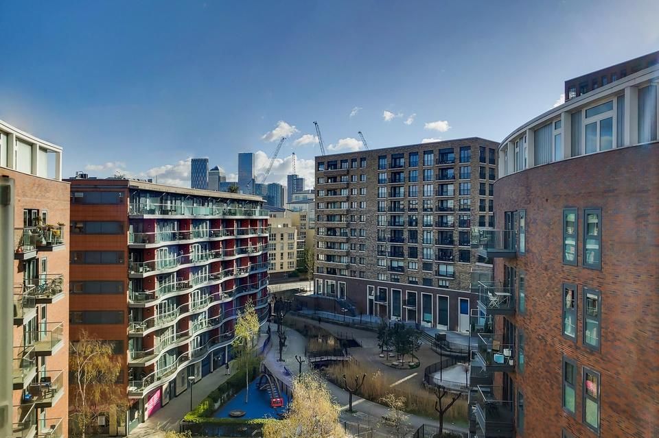 2 bed flat for sale in Surrey Quays Road, London SE16 Zoopla