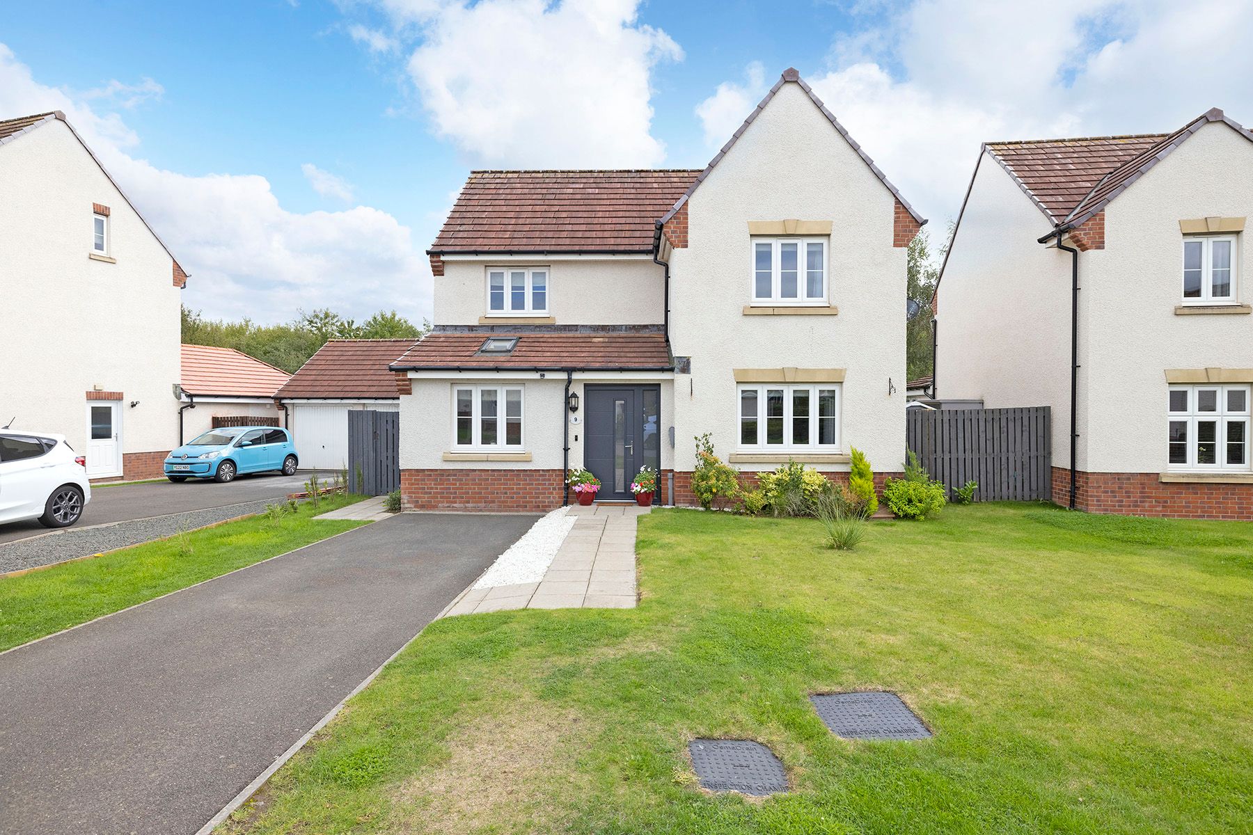 4 bed detached house for sale in 9 Burnbrae Crescent, Bonnyrigg EH19