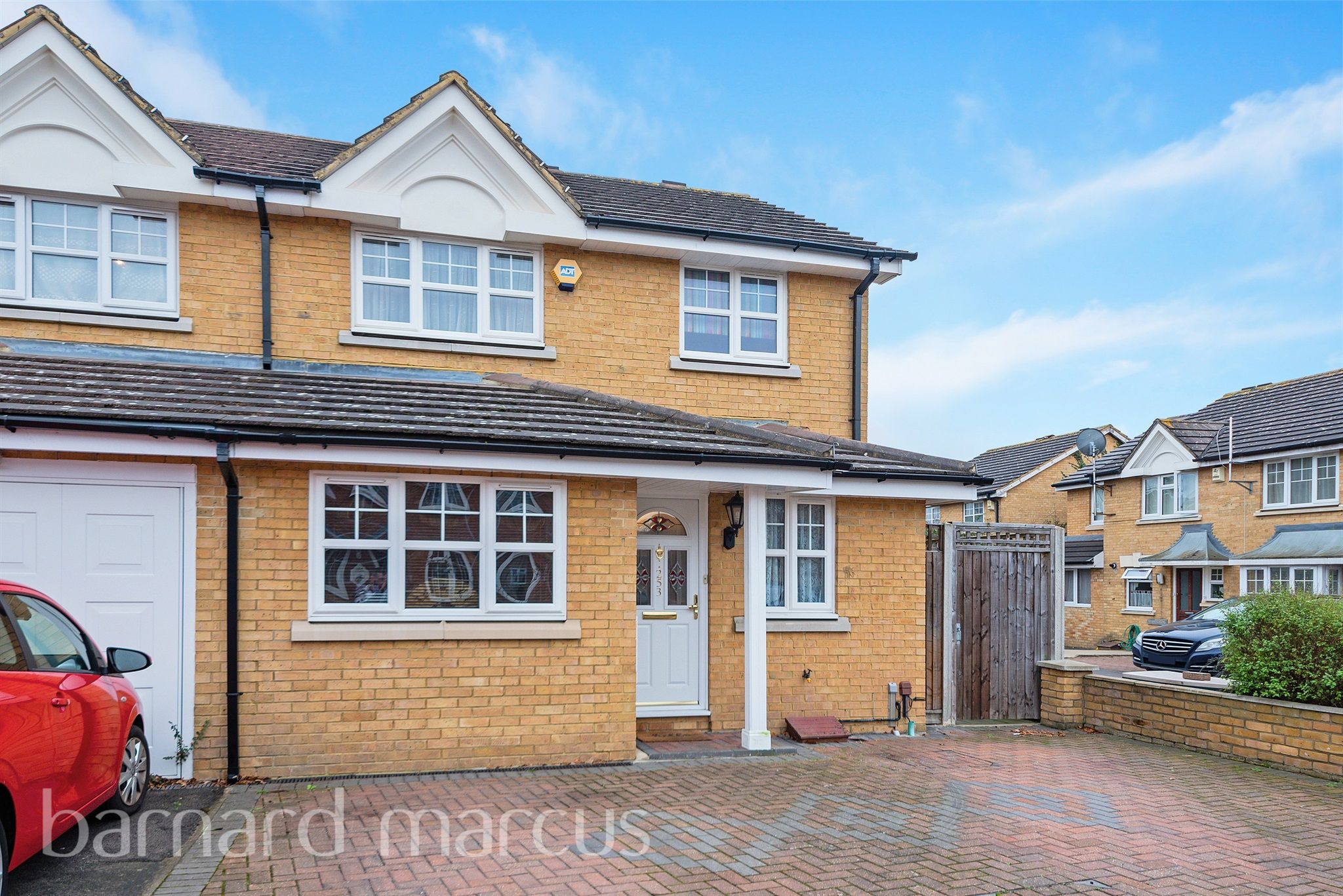 3 bed semidetached house for sale in Westmacott Drive, Feltham TW14