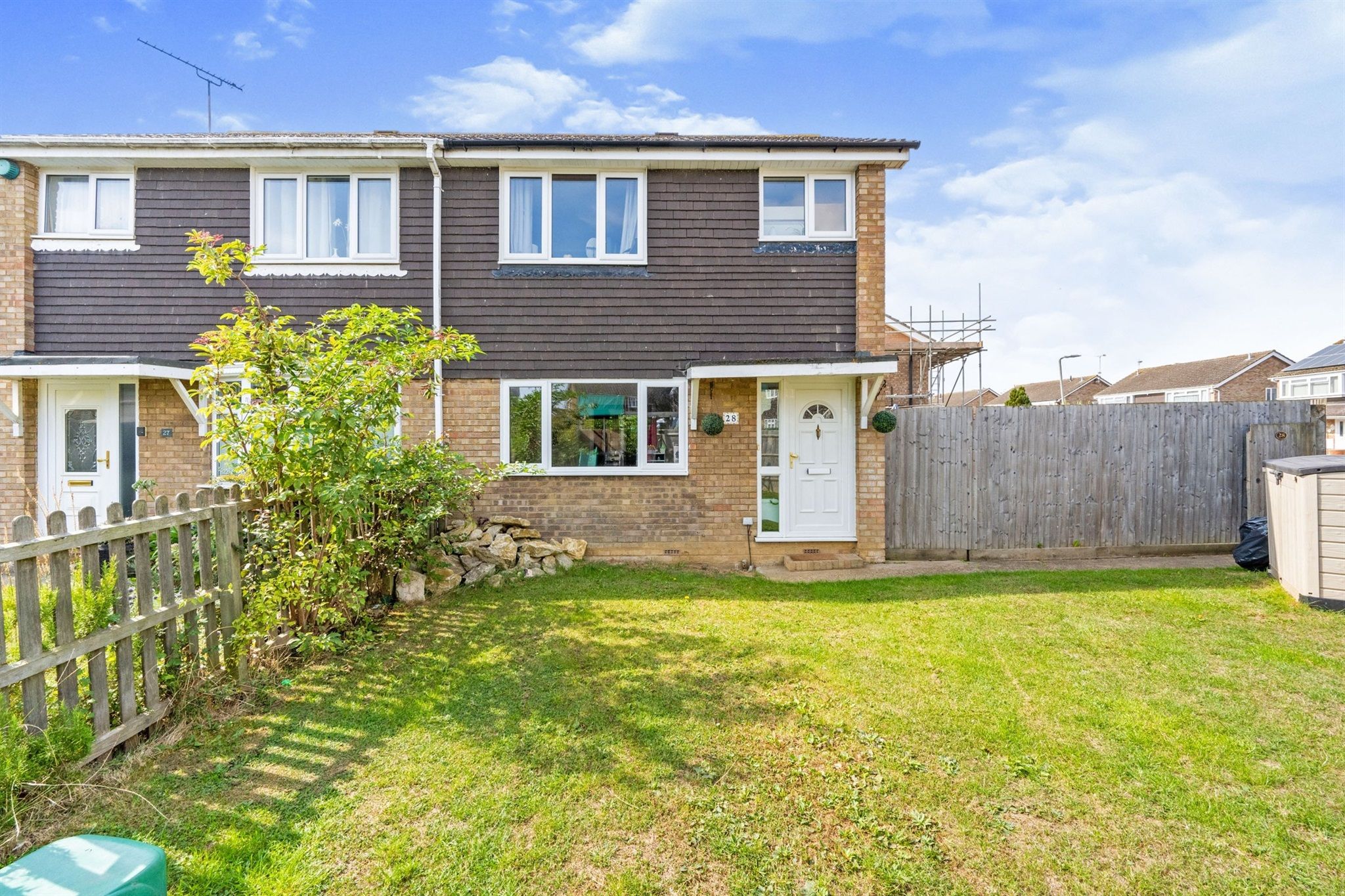 3 bed semidetached house for sale in Chaucer Close, Newport Pagnell