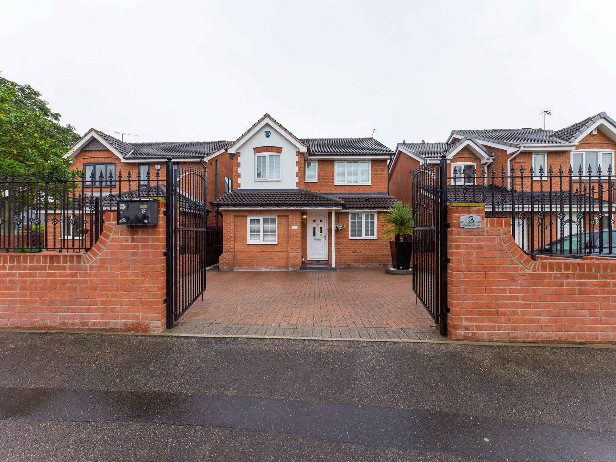 4 bed detached house for sale in Carlton Road, Rawmarsh, Rotherham S62