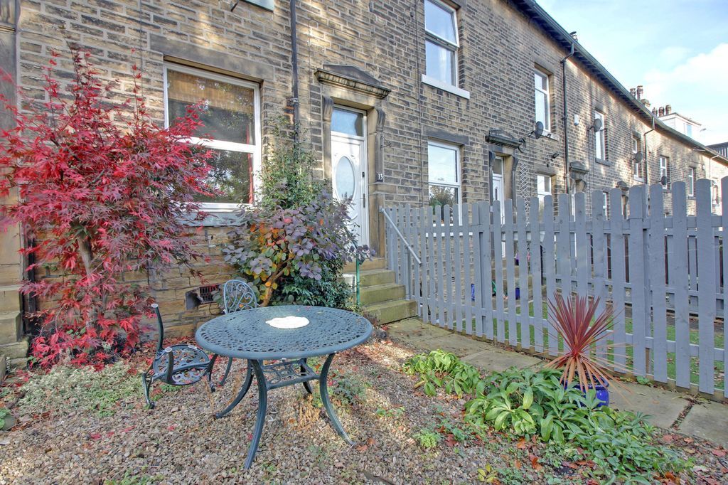 4 bed terraced house for sale in Willow Terrace, Sowerby Bridge HX6