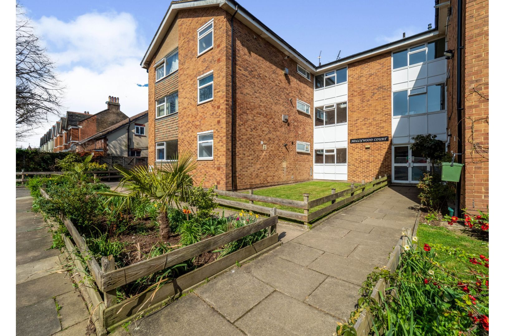 15 Inglis Road London W5  