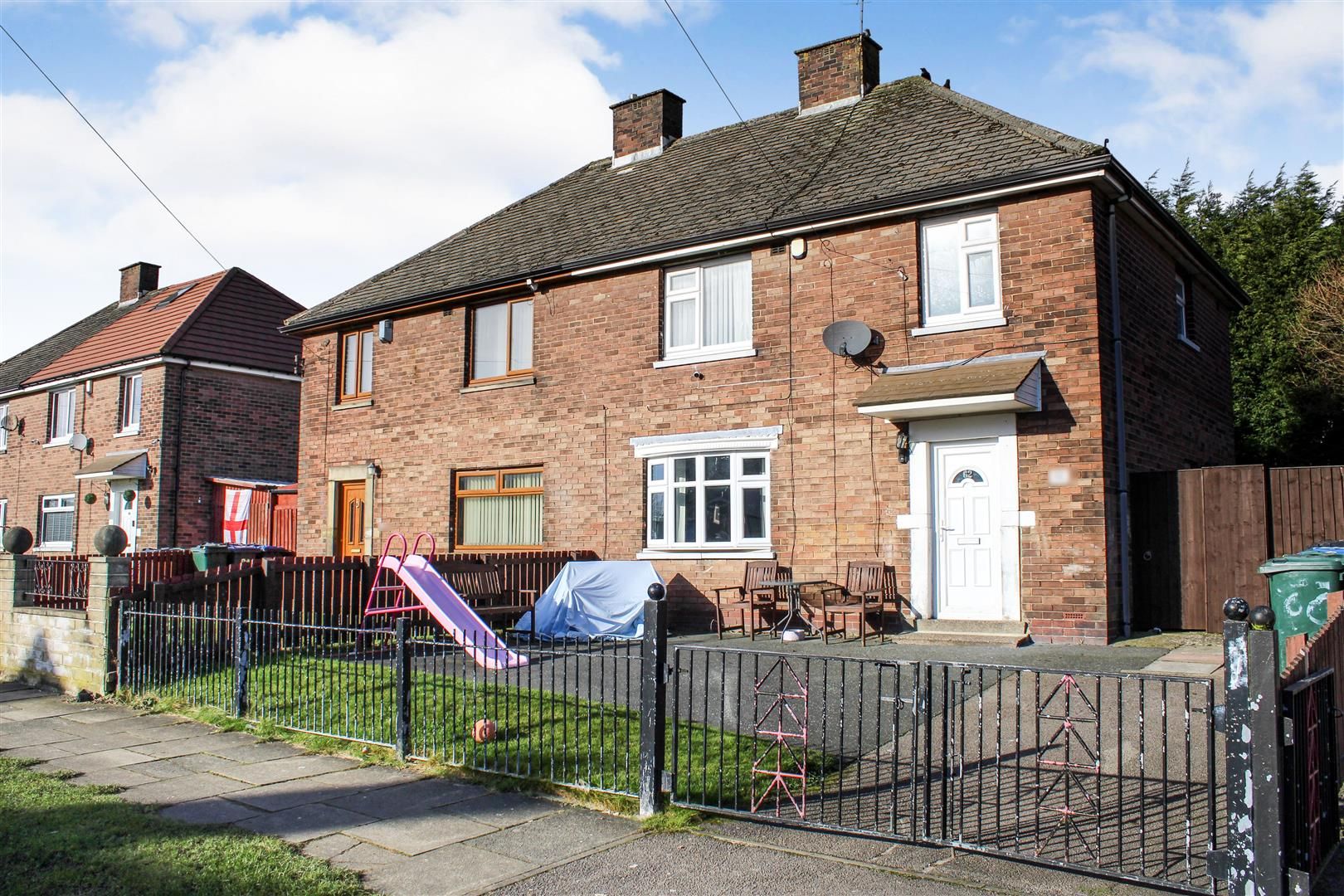3 bed semidetached house for sale in Reevy Crescent, Bradford BD6 Zoopla