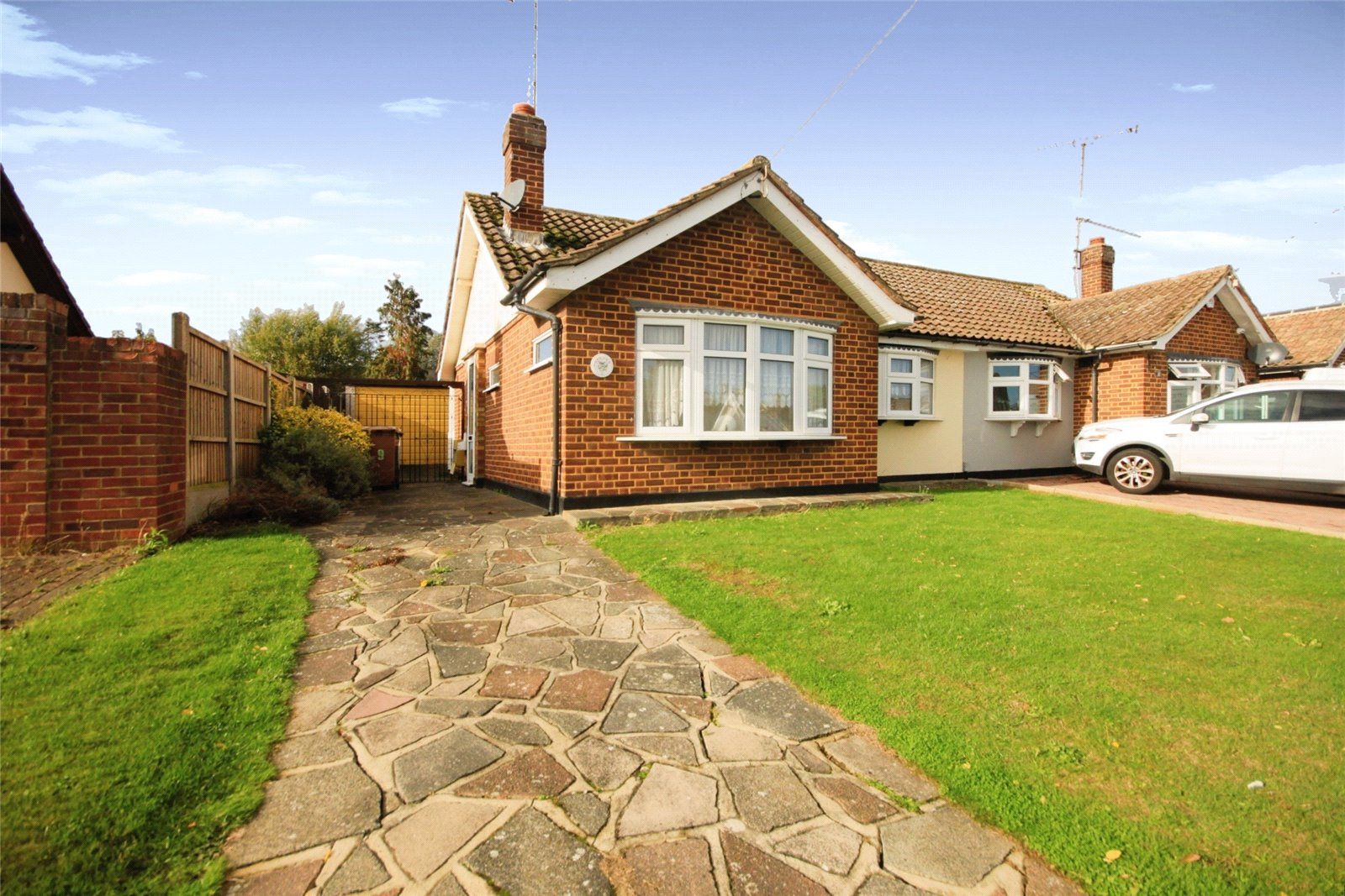 2 bed bungalow for sale in Windsor Gardens, Wickford, Essex SS11 Zoopla
