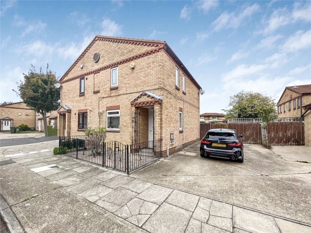 3 bed semidetached house for sale in Courtland Grove SE28 Zoopla