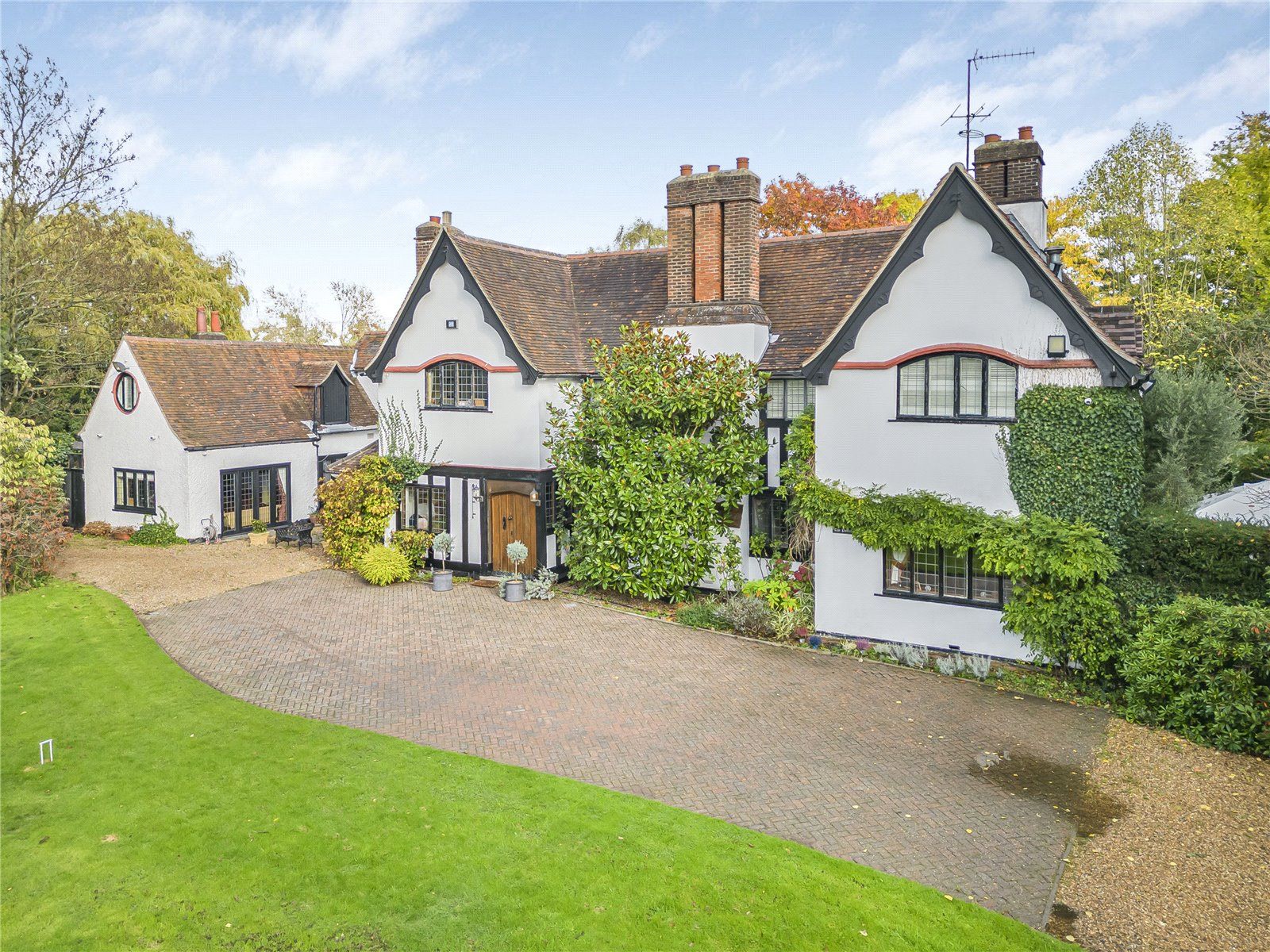 8 bed detached house for sale in Totteridge Village, Totteridge, London