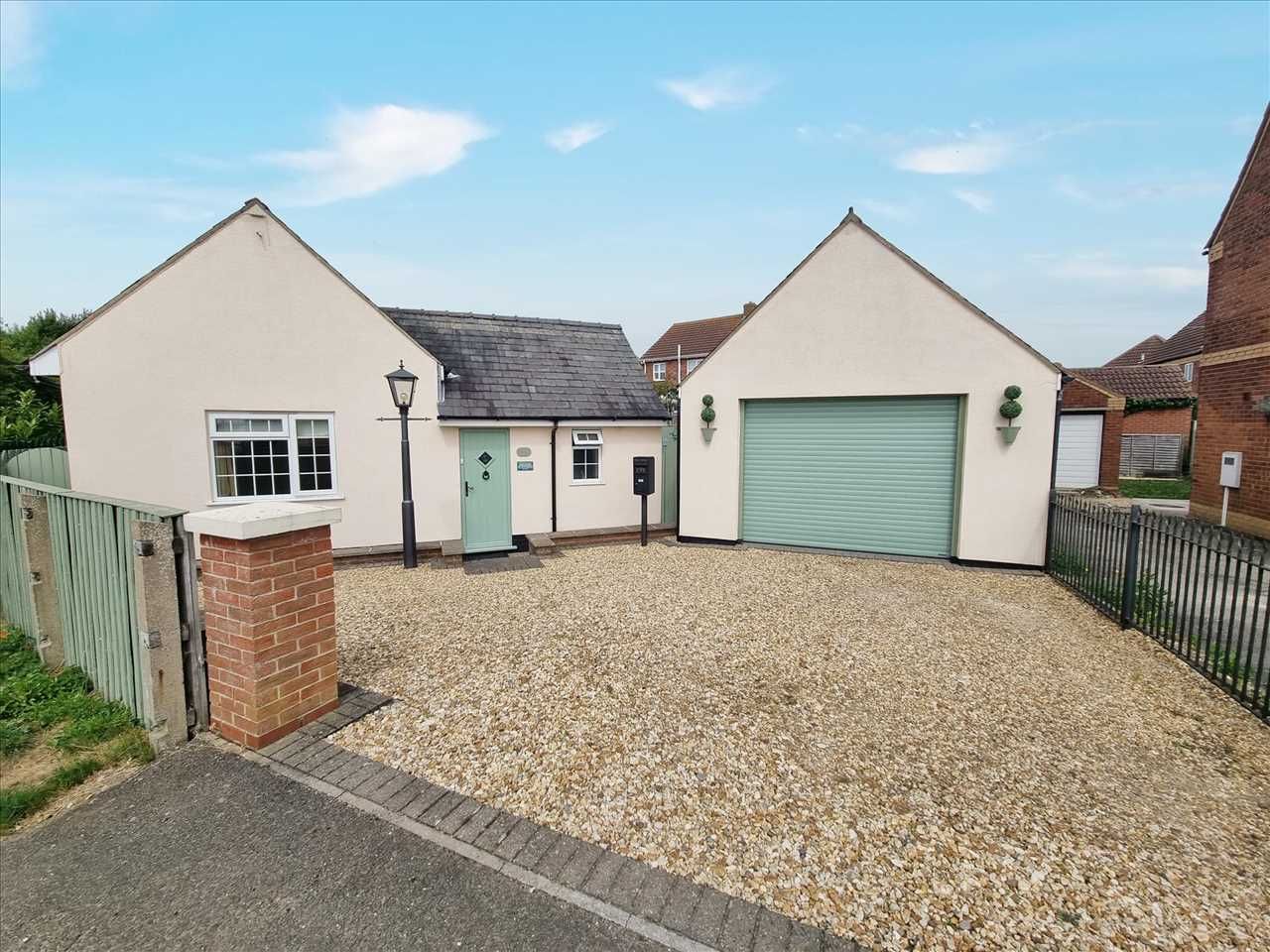 2 bed bungalow for sale in Burton Road, Heckington, Sleaford NG34 Zoopla