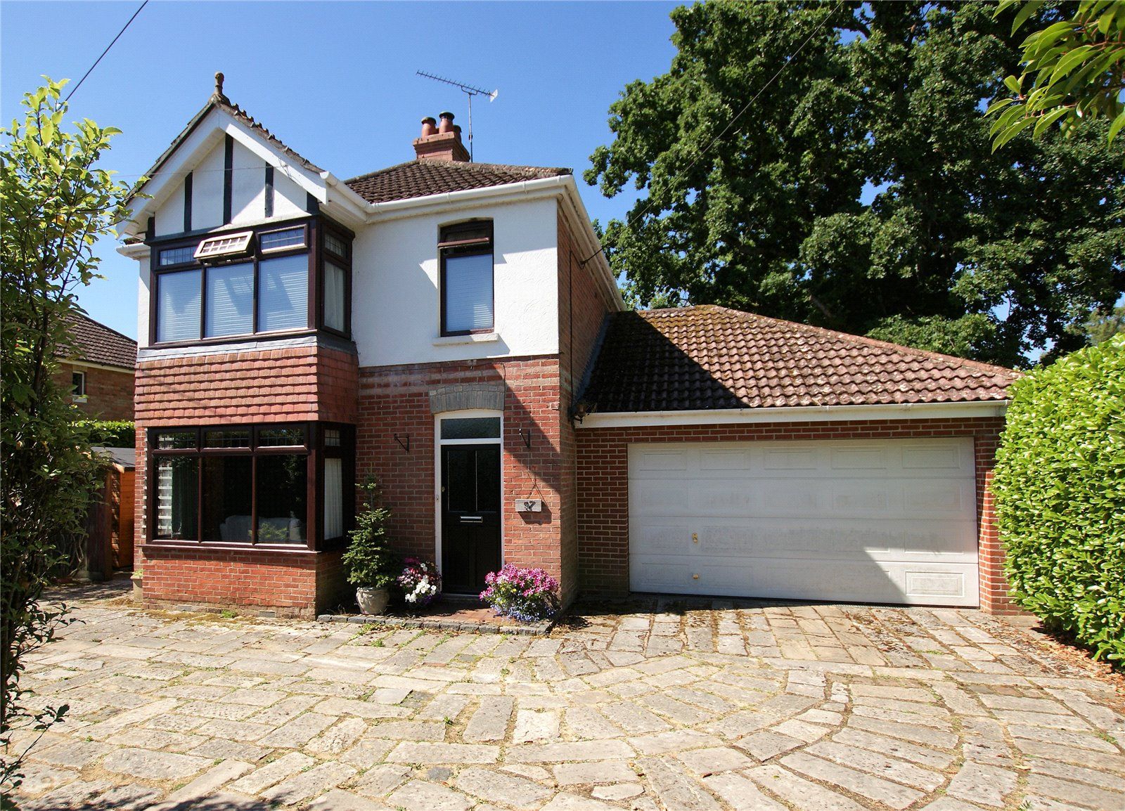 4 bed detached house for sale in Higher Blandford Road, Broadstone