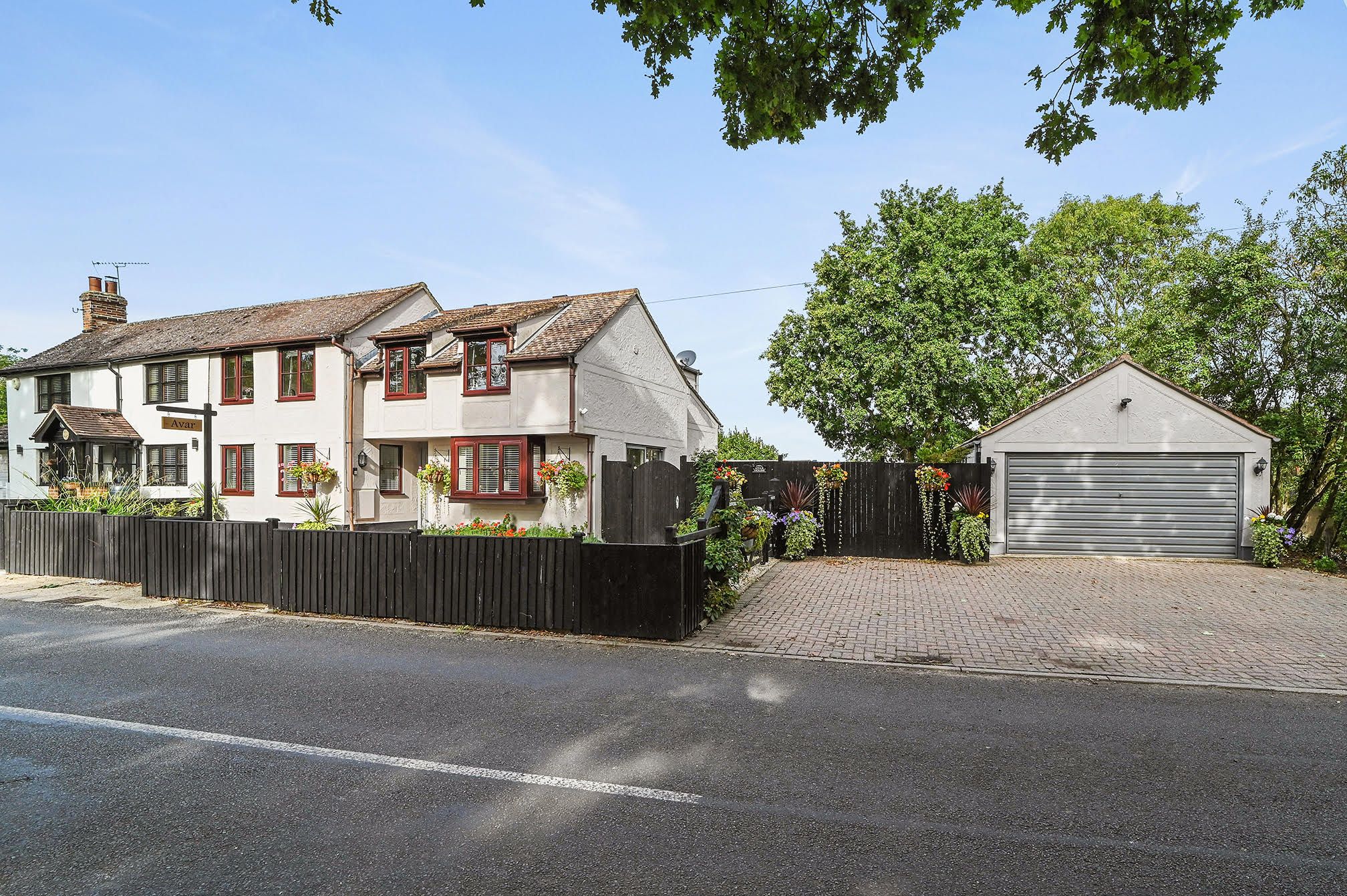 4 bed semidetached house for sale in Newbridge Road, Tiptree