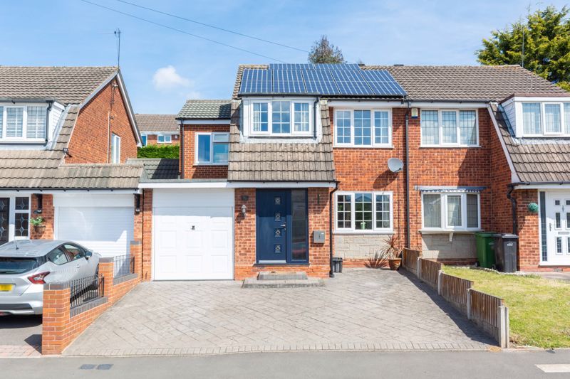 4 bed semidetached house for sale in Stockwell Avenue, Brierley Hill