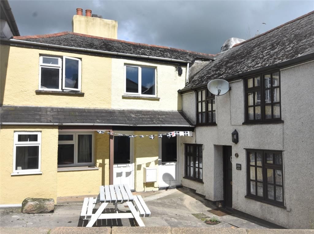 2 bed terraced house to rent in Church Street, Callington, Cornwall