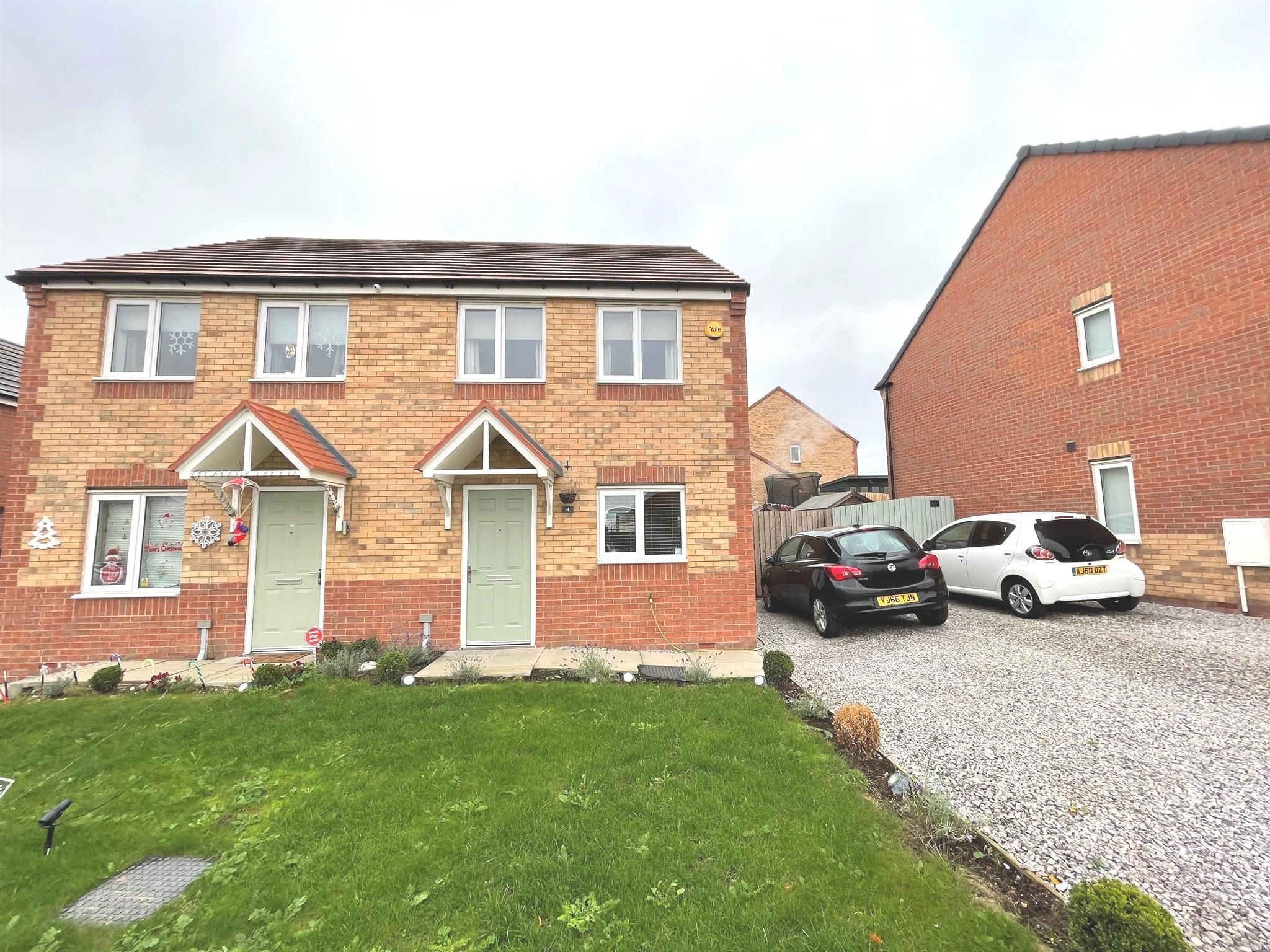 3 bed semidetached house for sale in De Montford Drive, Kilnhurst