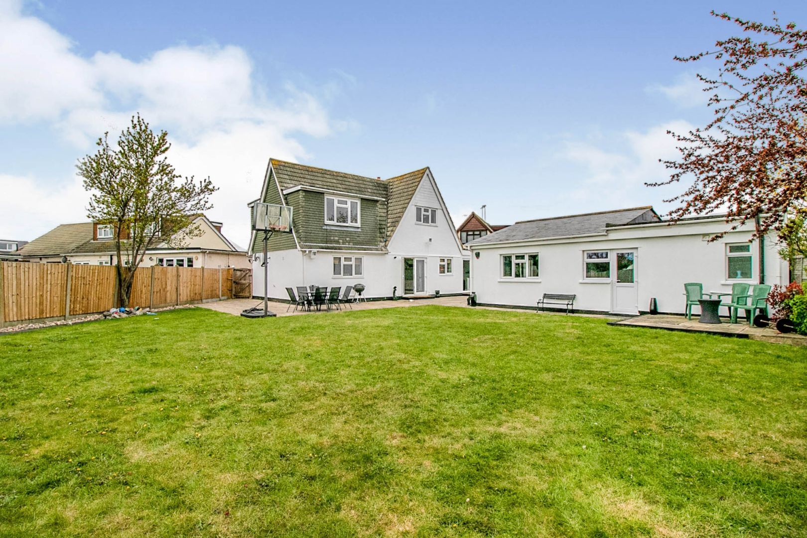 Hawkesbury Close, Canvey Is SS8  