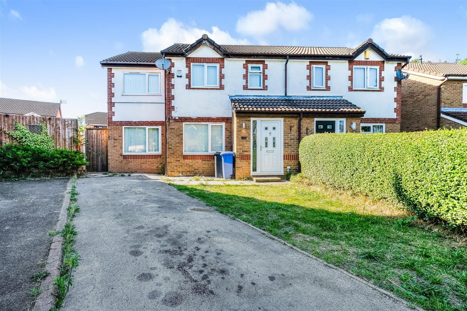 6 bed semidetached house for sale in Germander Close, Halewood