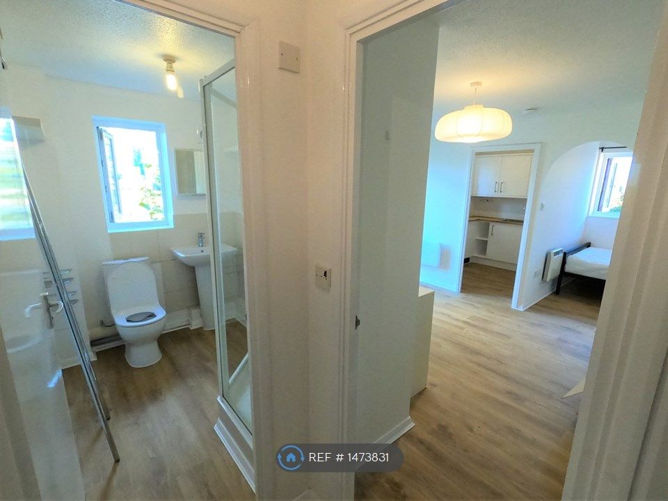 1 bed flat to rent in Ringwood Gardens, London E14 Zoopla