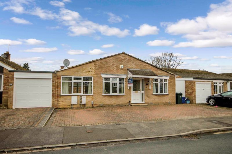 3 bed detached bungalow for sale in Brasenose Drive, Kidlington OX5