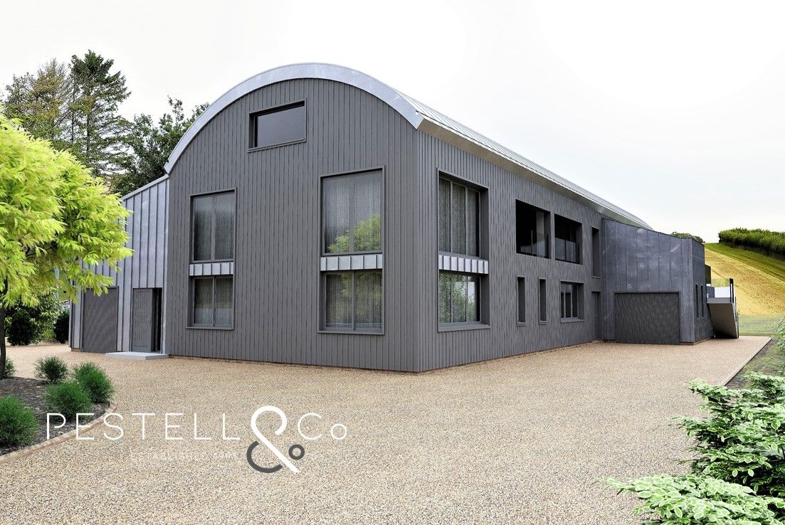 4 bed barn conversion for sale in Newport Road, Debden, Saffron Walden