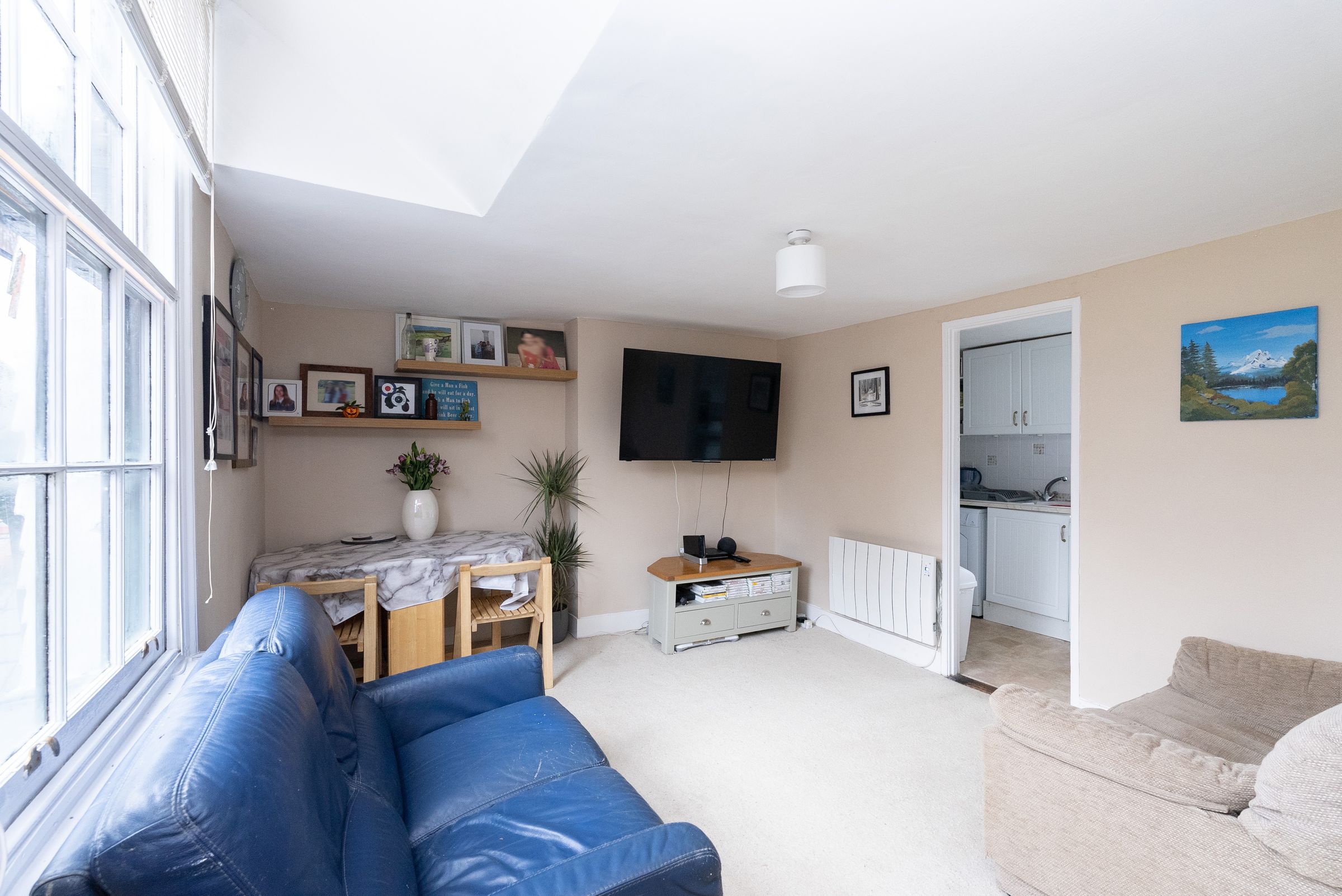 2 bed flat for sale in Westhumble Street, Westhumble, Dorking RH5 Zoopla