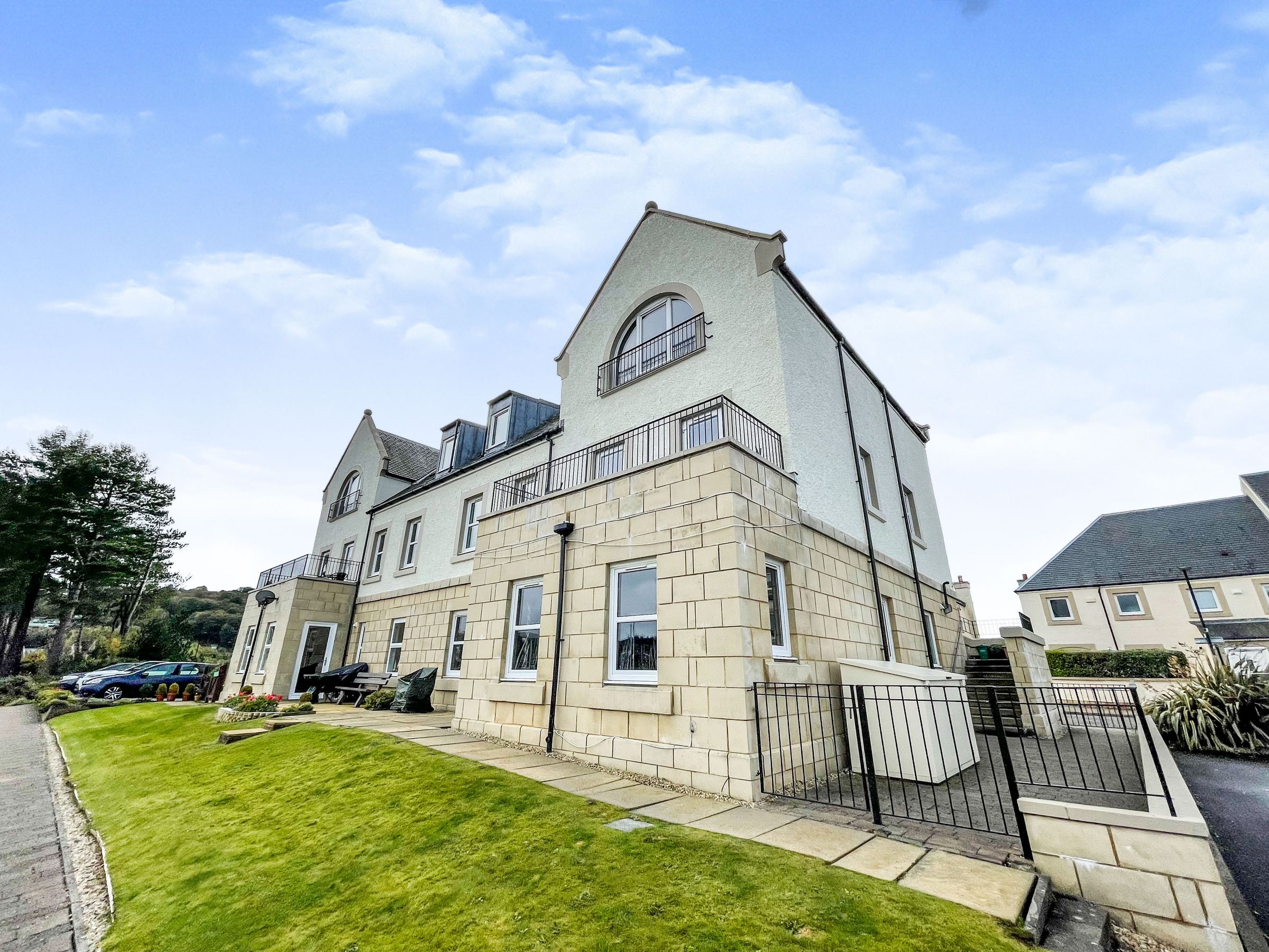 4 bed flat for sale in Harbourside, Inverkip, Greenock PA16 Zoopla