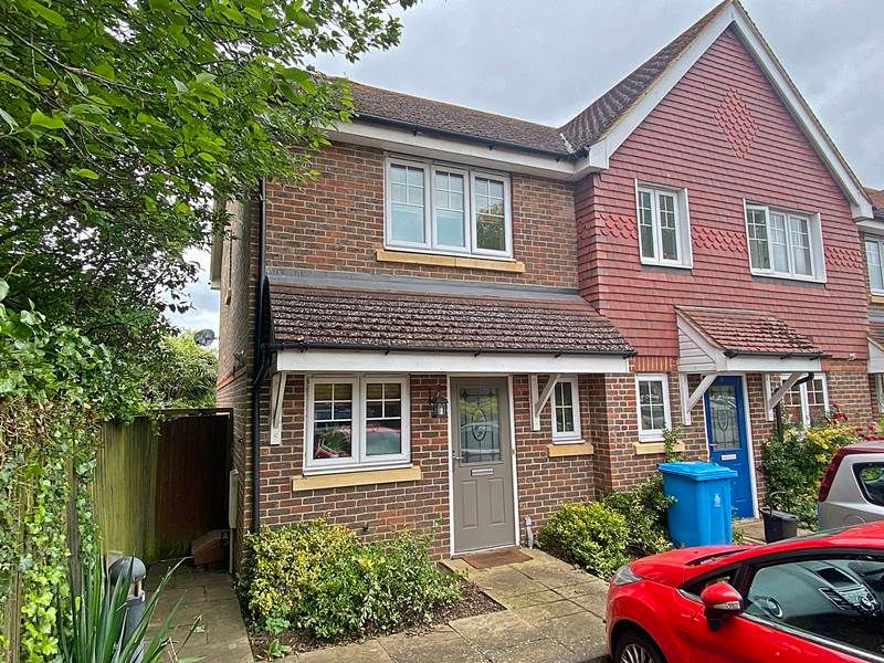 2 bed end terrace house for sale in Willow Close, Maidenhead SL6 Zoopla
