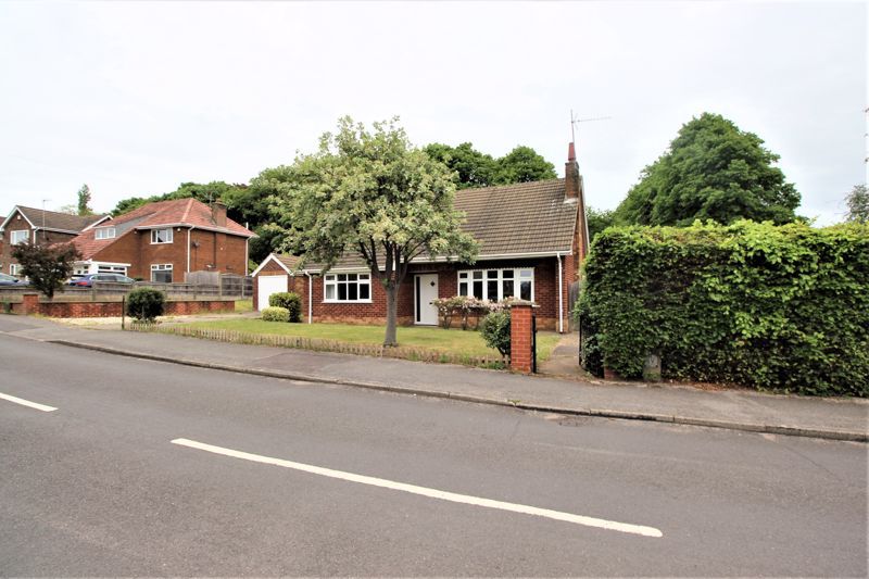 3 bed detached bungalow for sale in Birkland Drive, Edwinstowe