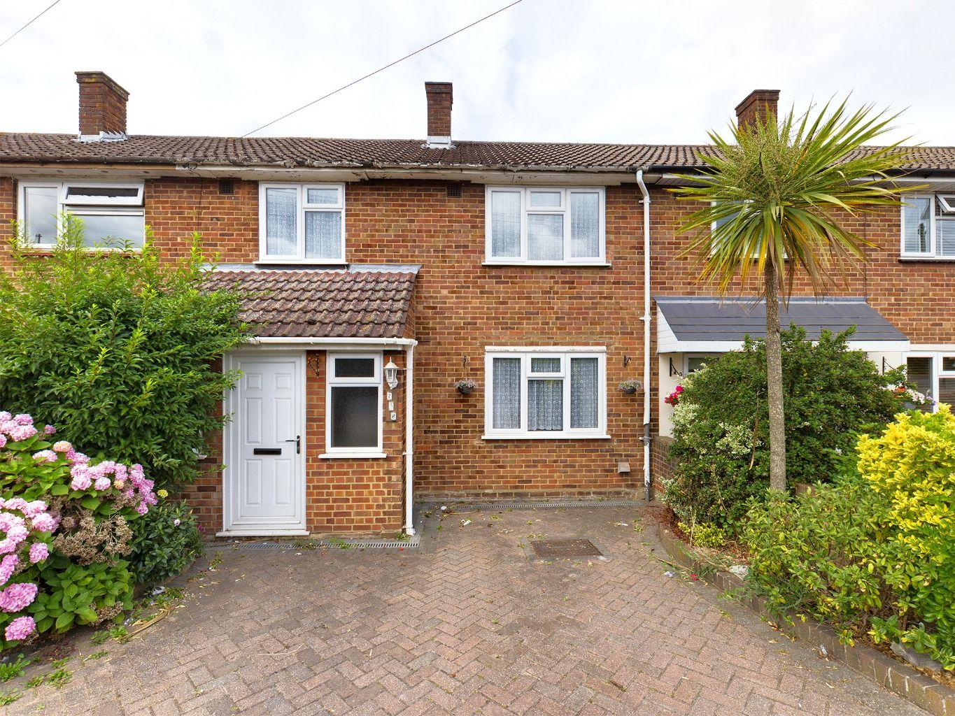 3 bed terraced house for sale in Chigwell Road, Woodford IG8 Zoopla