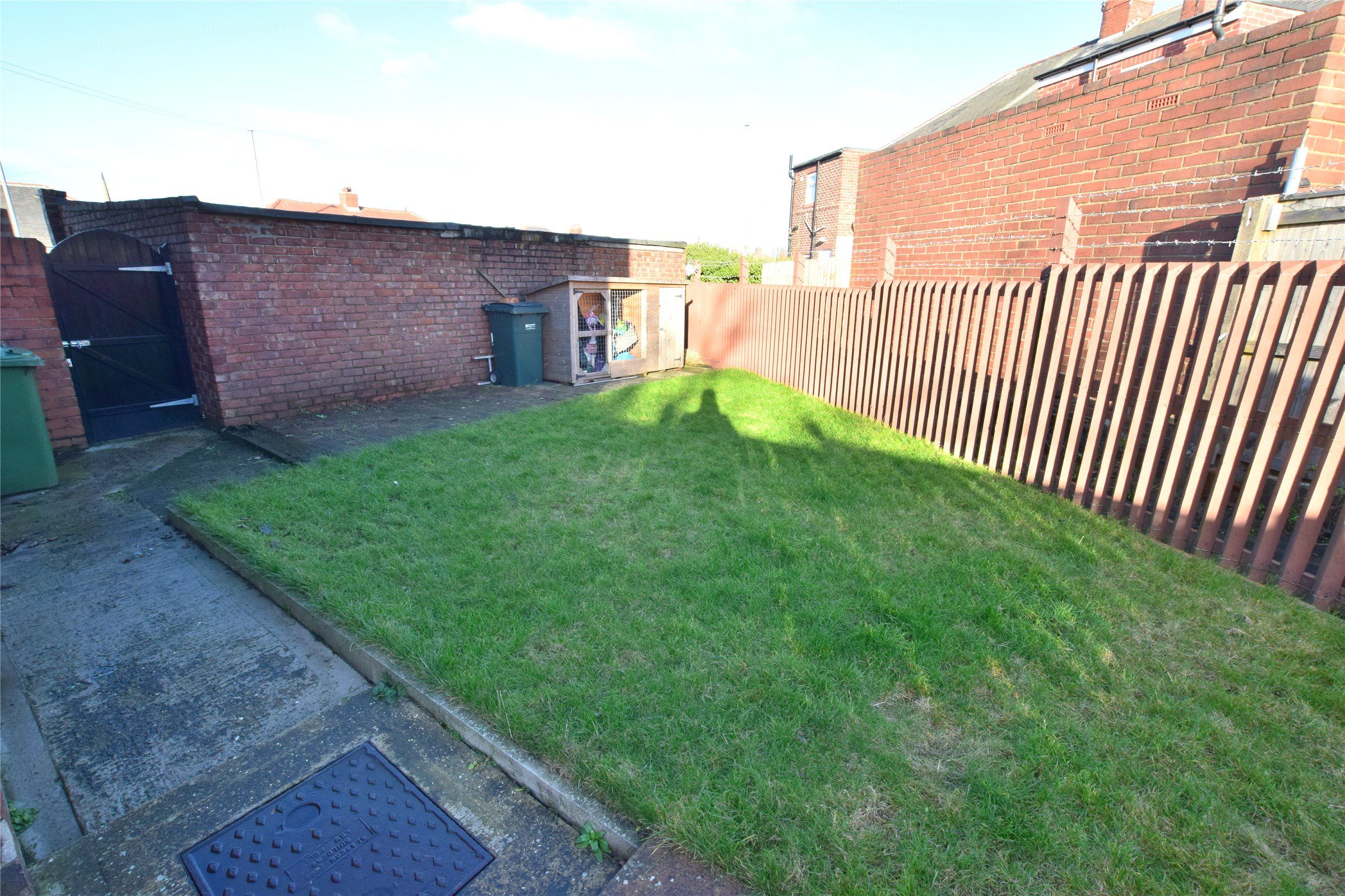 2 bed flat to rent in Southend Road, Sheriff Hill, Gateshead NE9 Zoopla