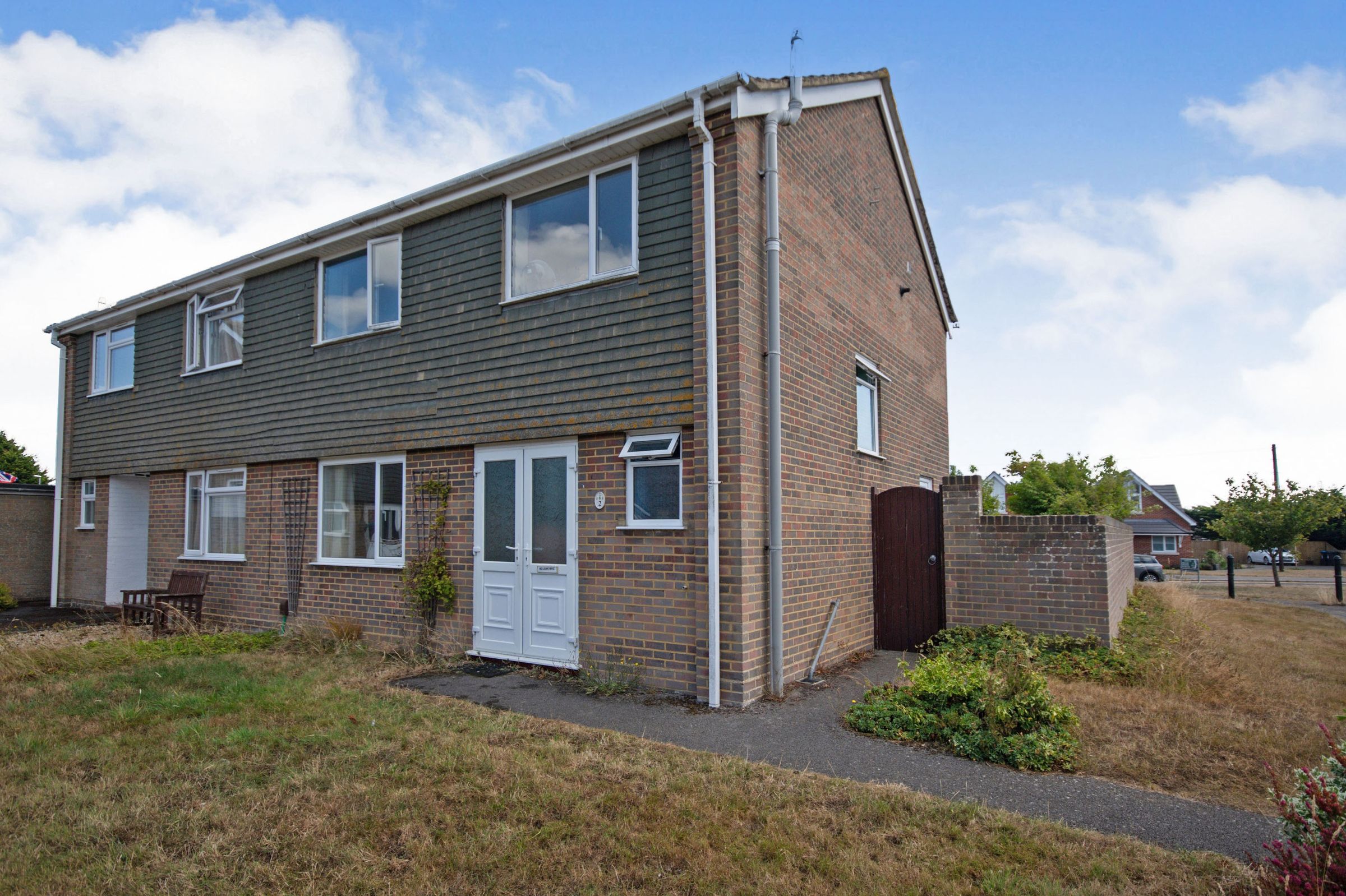 3 bed semidetached house for sale in Mallard Close, Christchurch BH23