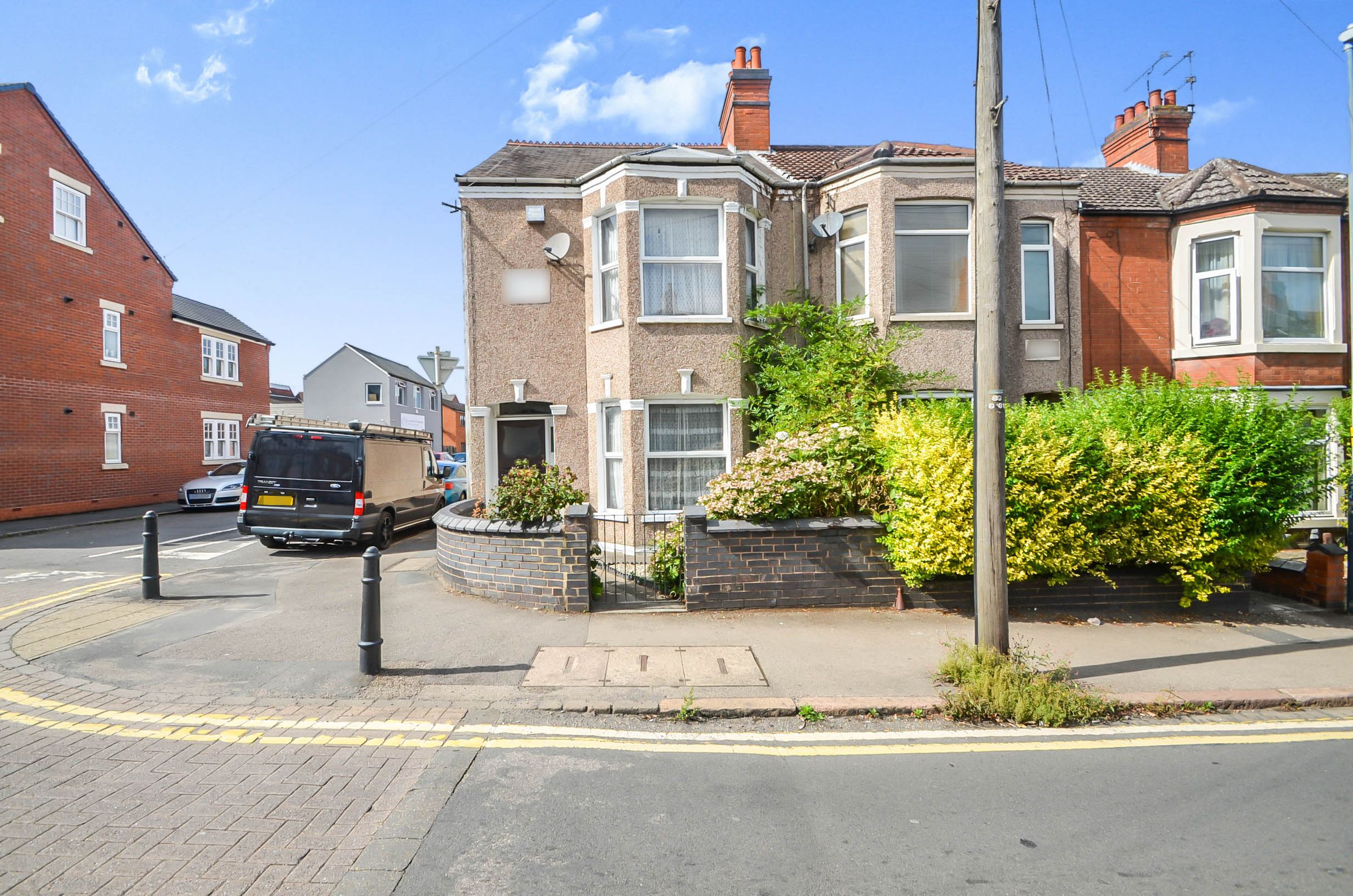 5 bed end terrace house for sale in Murray Road, Rugby, Warwickshire