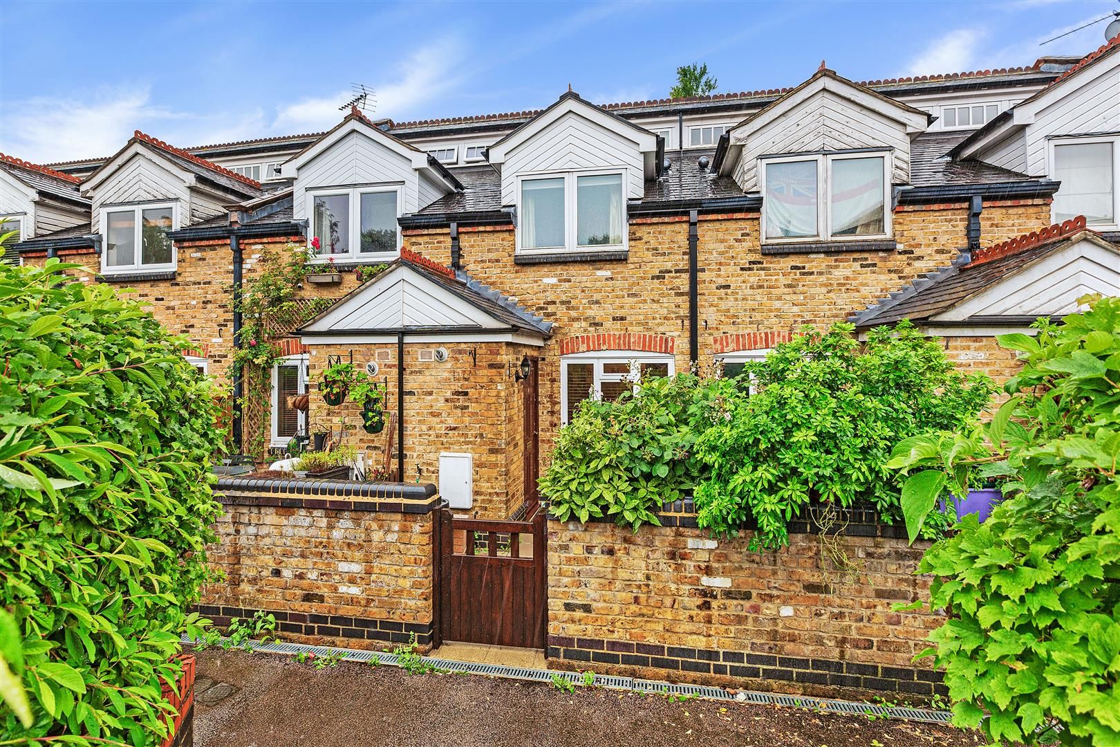 2 bed terraced house to rent in Bradshaw Close, London SW19 Zoopla