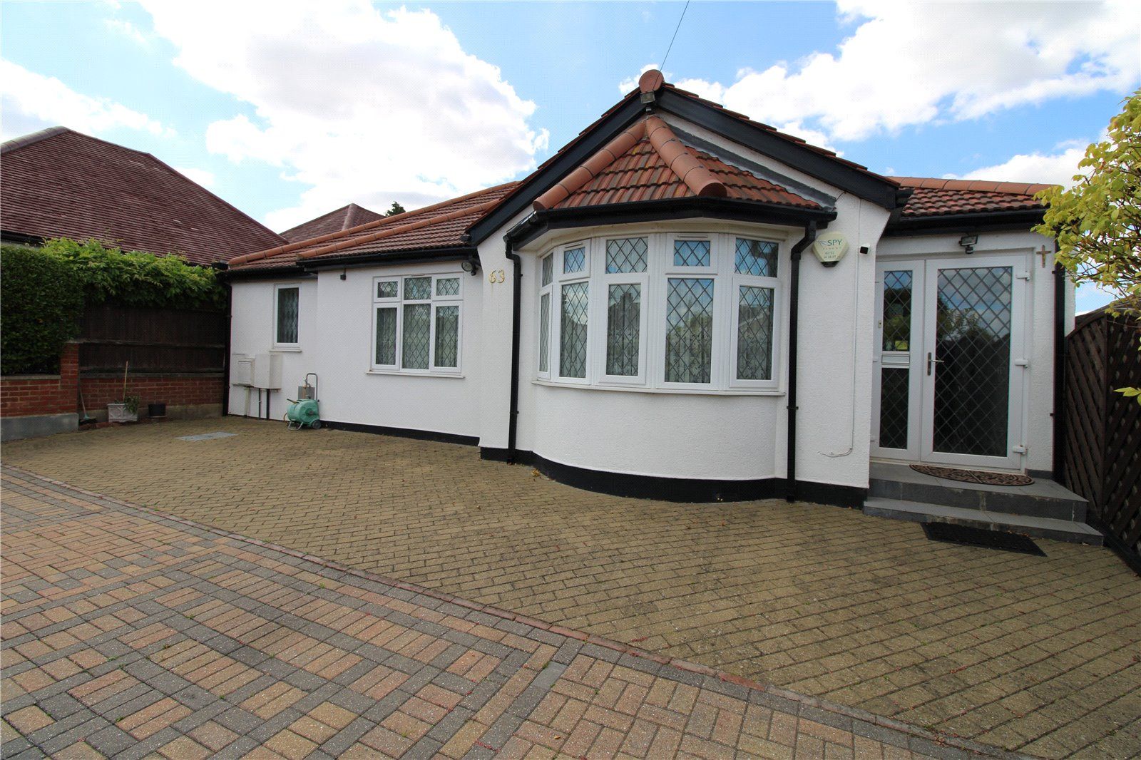 3 bed bungalow to rent in Woodmere Avenue, Croydon CR0 Zoopla