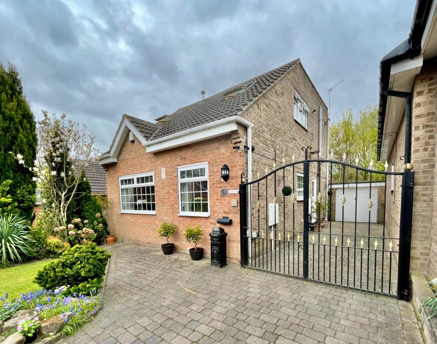 Holmshaw Drive, Sheffield S13