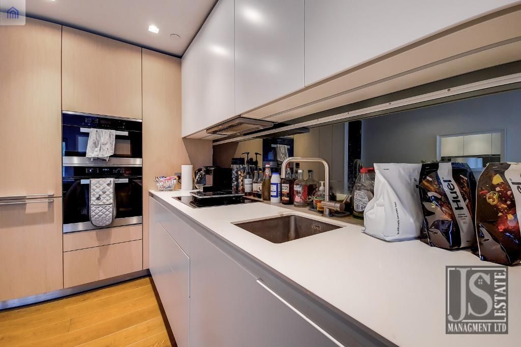 7 Columbia Gardens, London SW6  