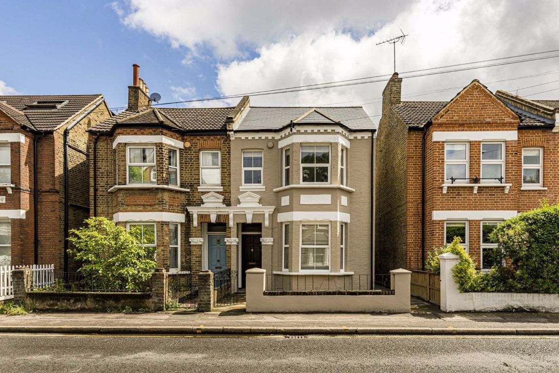 3 bed semidetached house for sale in Hawks Road, Norbiton, Kingston