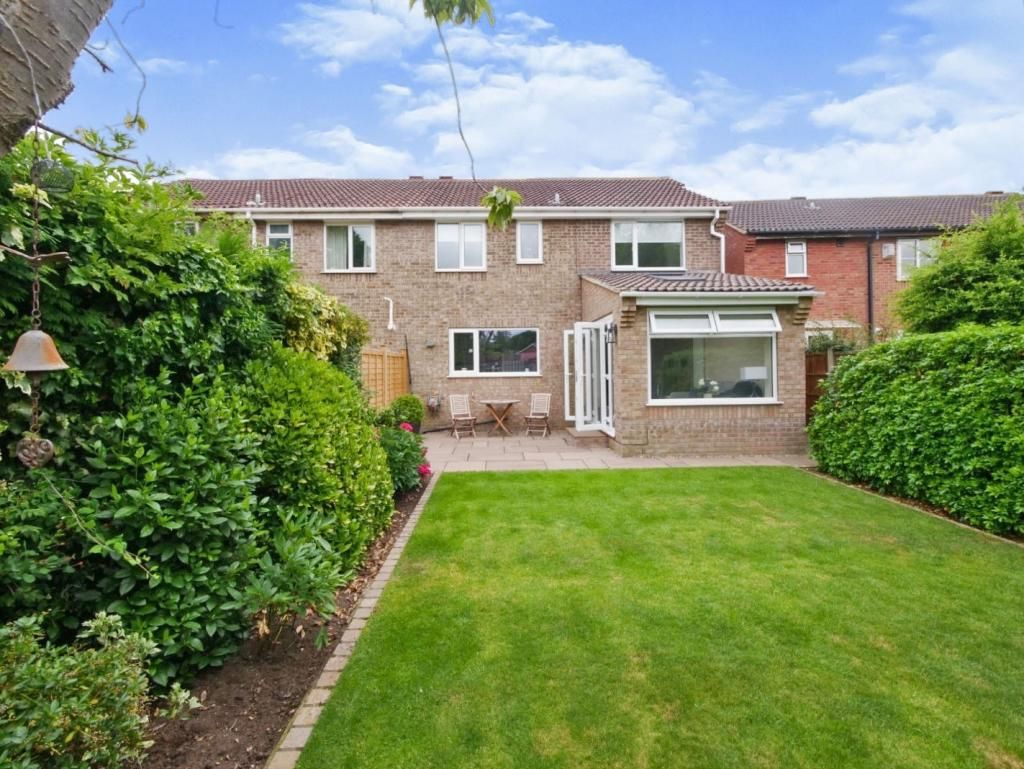4 bed semidetached house for sale in Plantation Way, Wigginton, York