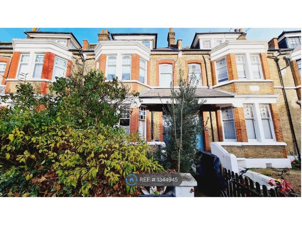 4 bed flat to rent in Bergholt Crescent, London N16 Zoopla