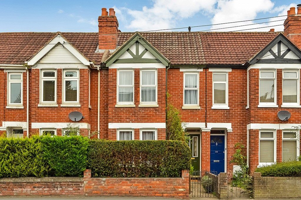 2 bed terraced house for sale in Winchester Road, Romsey, Hampshire