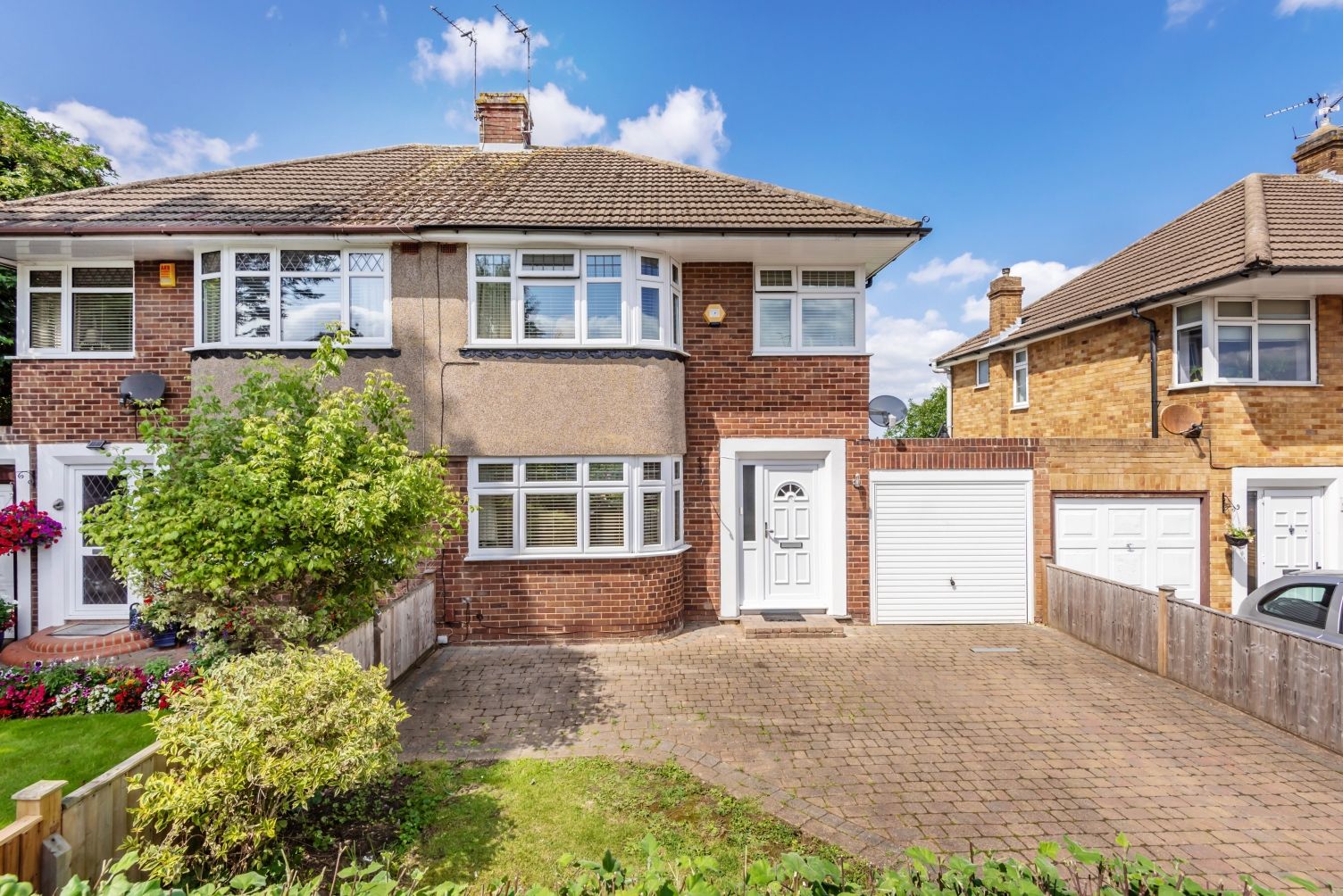 3 bed semidetached house for sale in Brompton Farm Road, Strood