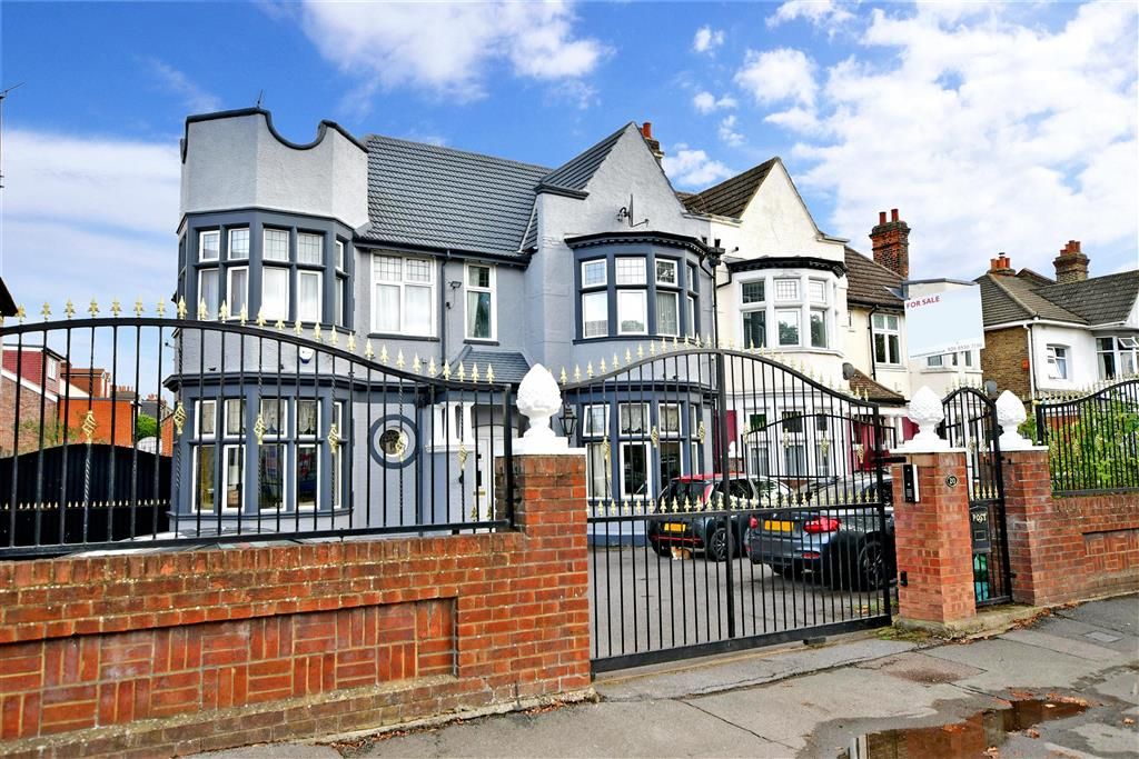 5 bed semidetached house for sale in Aldersbrook Road, London E12 Zoopla