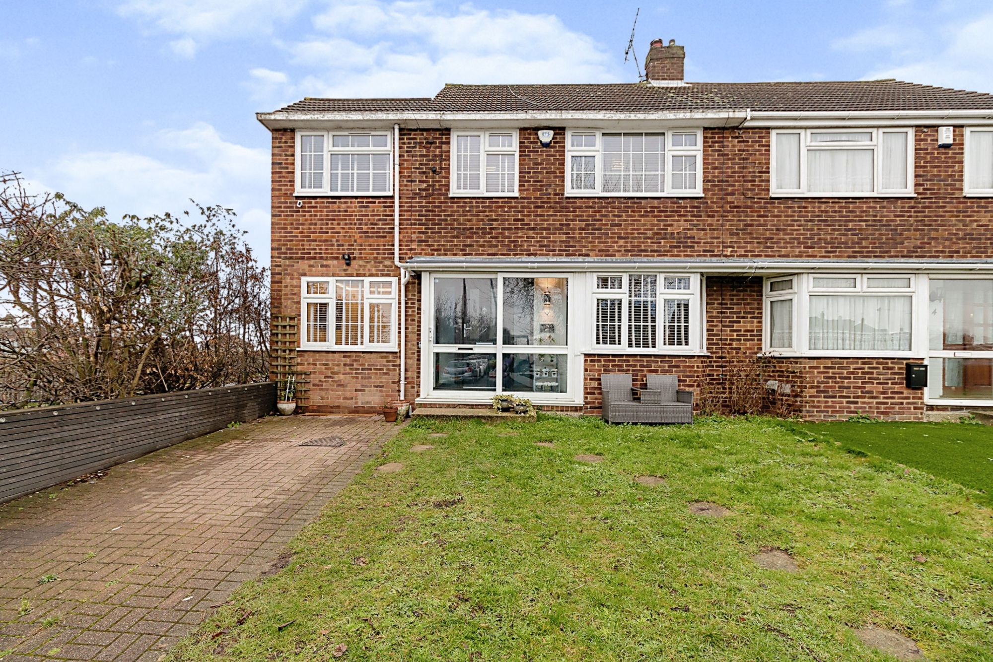 4 bed semidetached house for sale in Patterdale Road, Dartford DA2