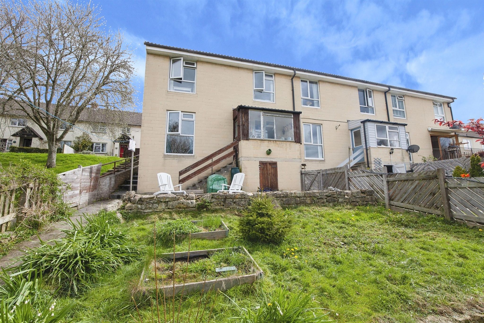 3 bed end terrace house for sale in Elmhurst Estate, Batheaston, Bath
