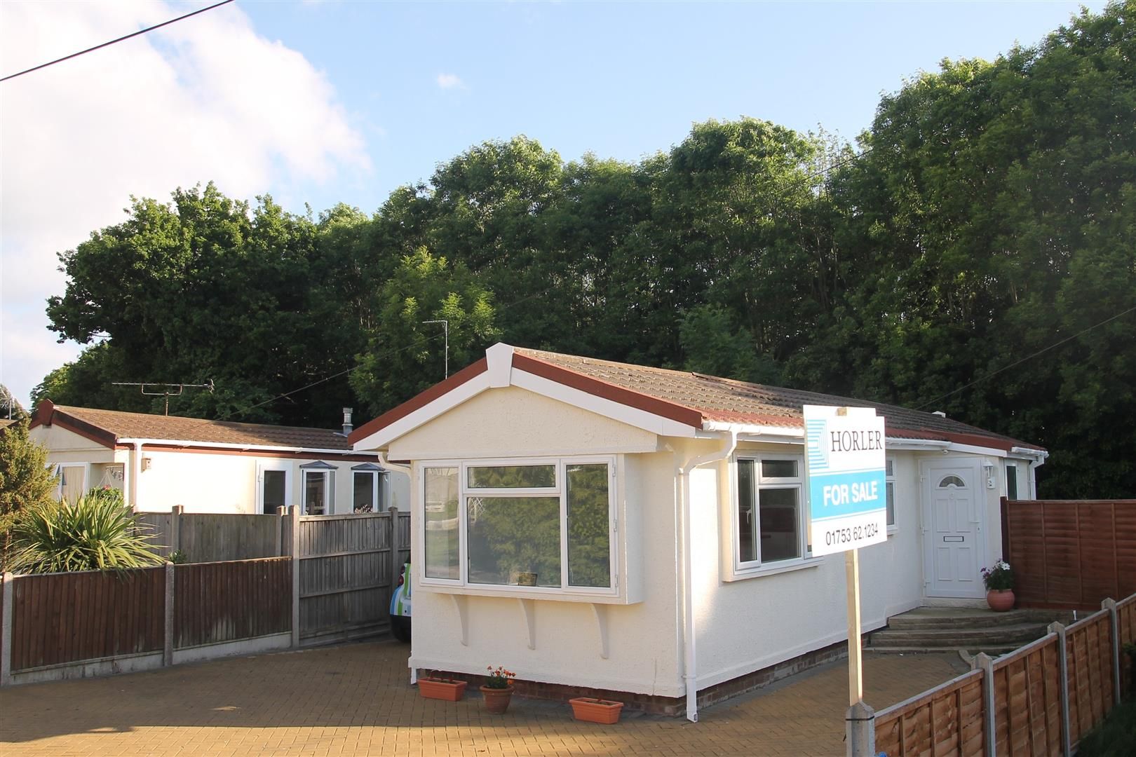 Hawthorne Ave, Cranbourne Hall Park, Winkfield, Windsor SL4