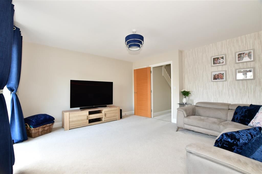 3 bed terraced house for sale in Farleigh Heights, Tovil, Maidstone